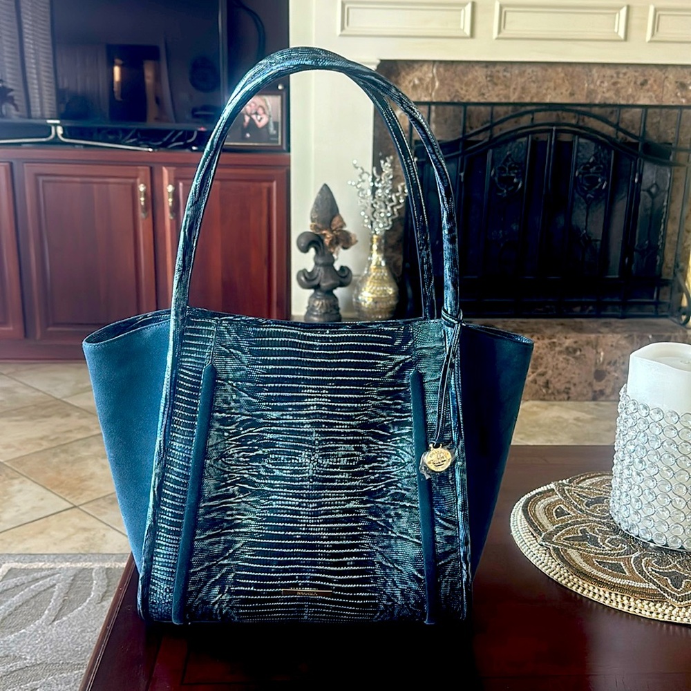 Like New Blue Brahmin